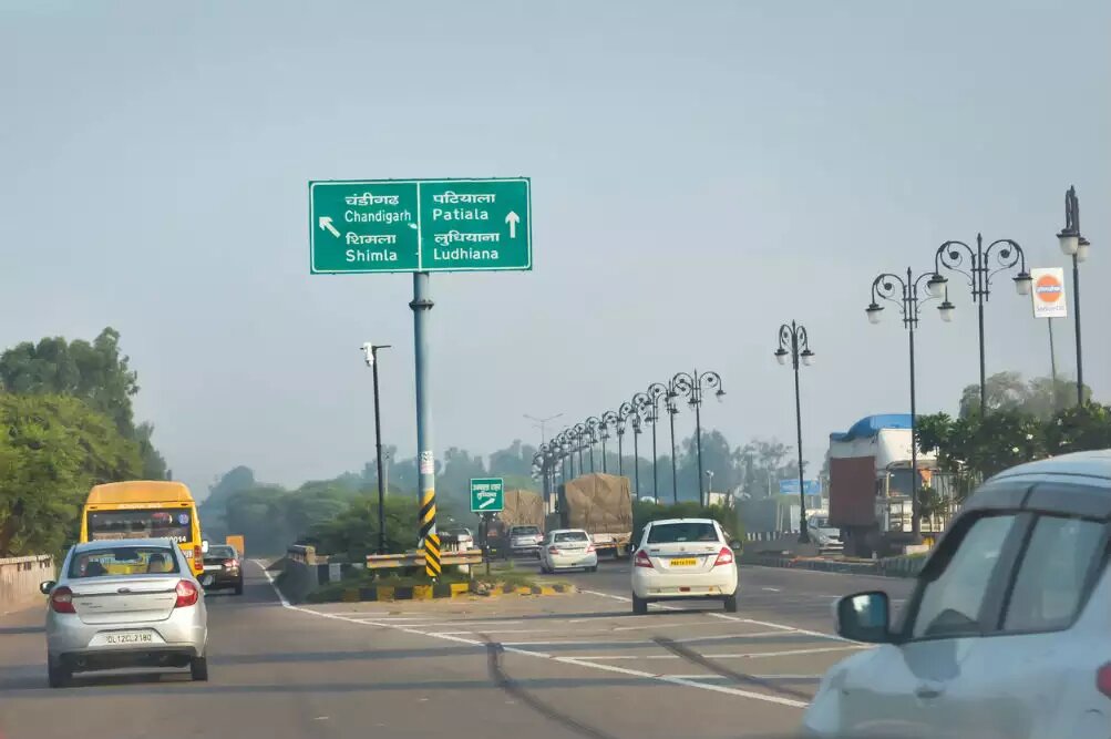 delhi to chandigarh distance